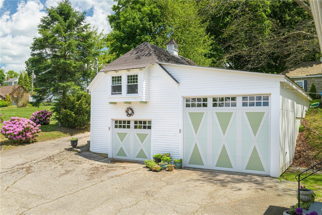 1660 Main Road Tiverton, RI 02878 - Photo 28 of 41 Garage with 1 bedroom apartment above