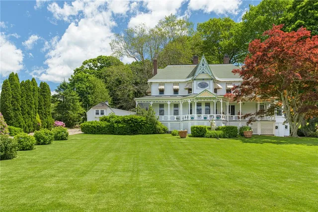 $1,995,000 | 1660 Main Road, Tiverton, RI 02878