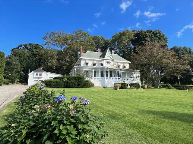 $1,995,000 | 1660 Main Road, Tiverton, RI 02878