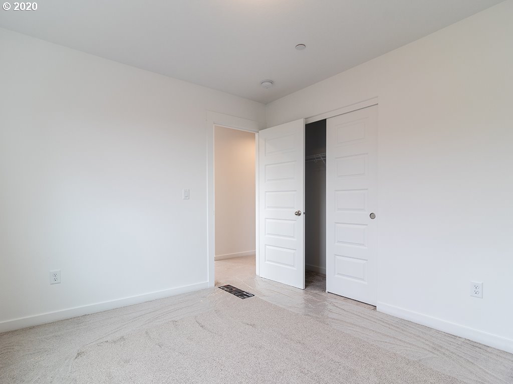 70 South 39th Drive Ridgefield, WA 98642 - Photo 14 of 24 an empty room with closet