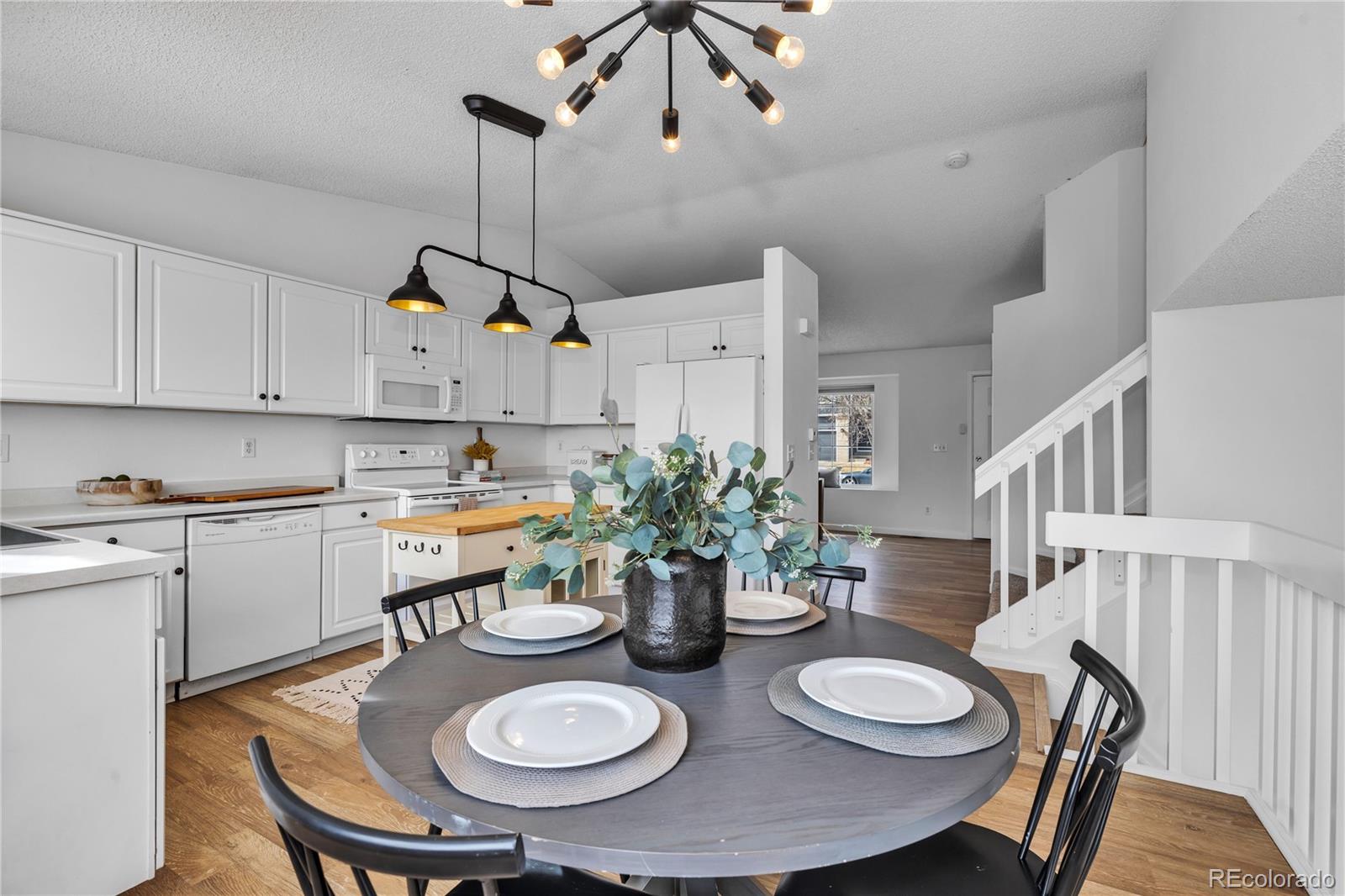 9851 South Castle Ridge Circle Highlands Ranch, CO 80129 - Photo 16 of 38