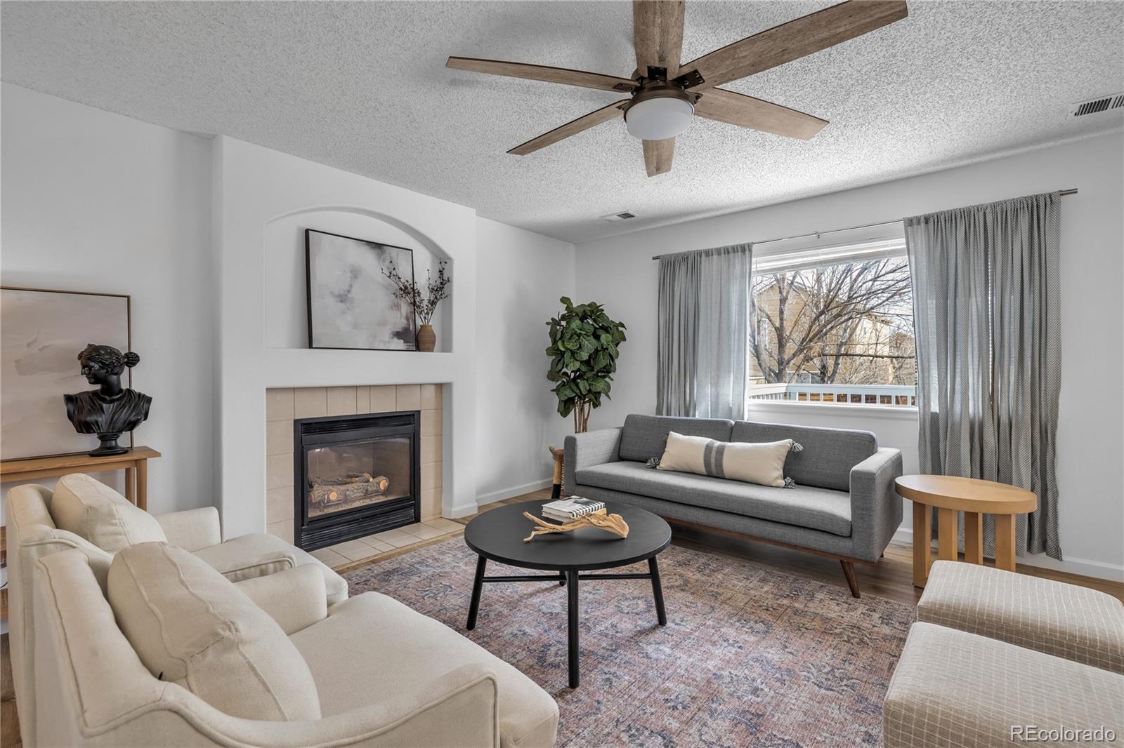 9851 South Castle Ridge Circle Highlands Ranch, CO 80129 - Photo 19 of 38