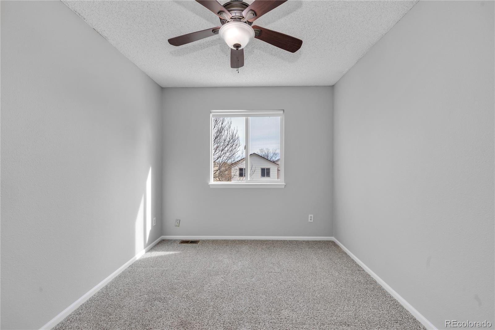 9851 South Castle Ridge Circle Highlands Ranch, CO 80129 - Photo 28 of 38