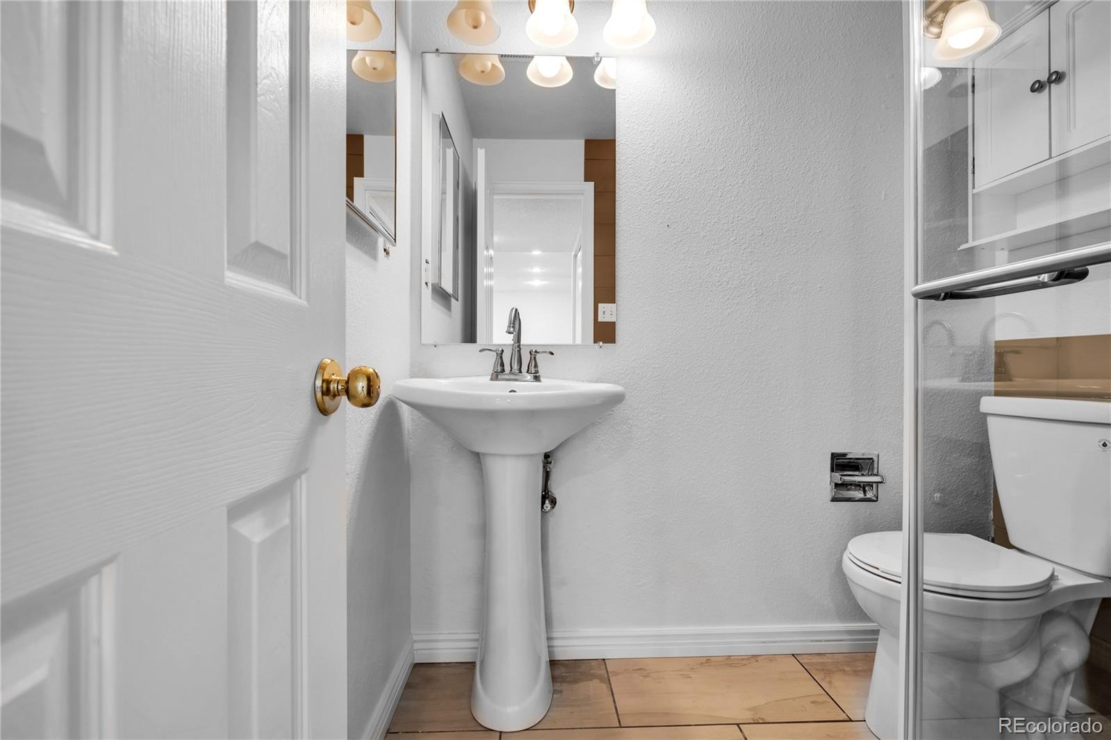 9851 South Castle Ridge Circle Highlands Ranch, CO 80129 - Photo 33 of 38