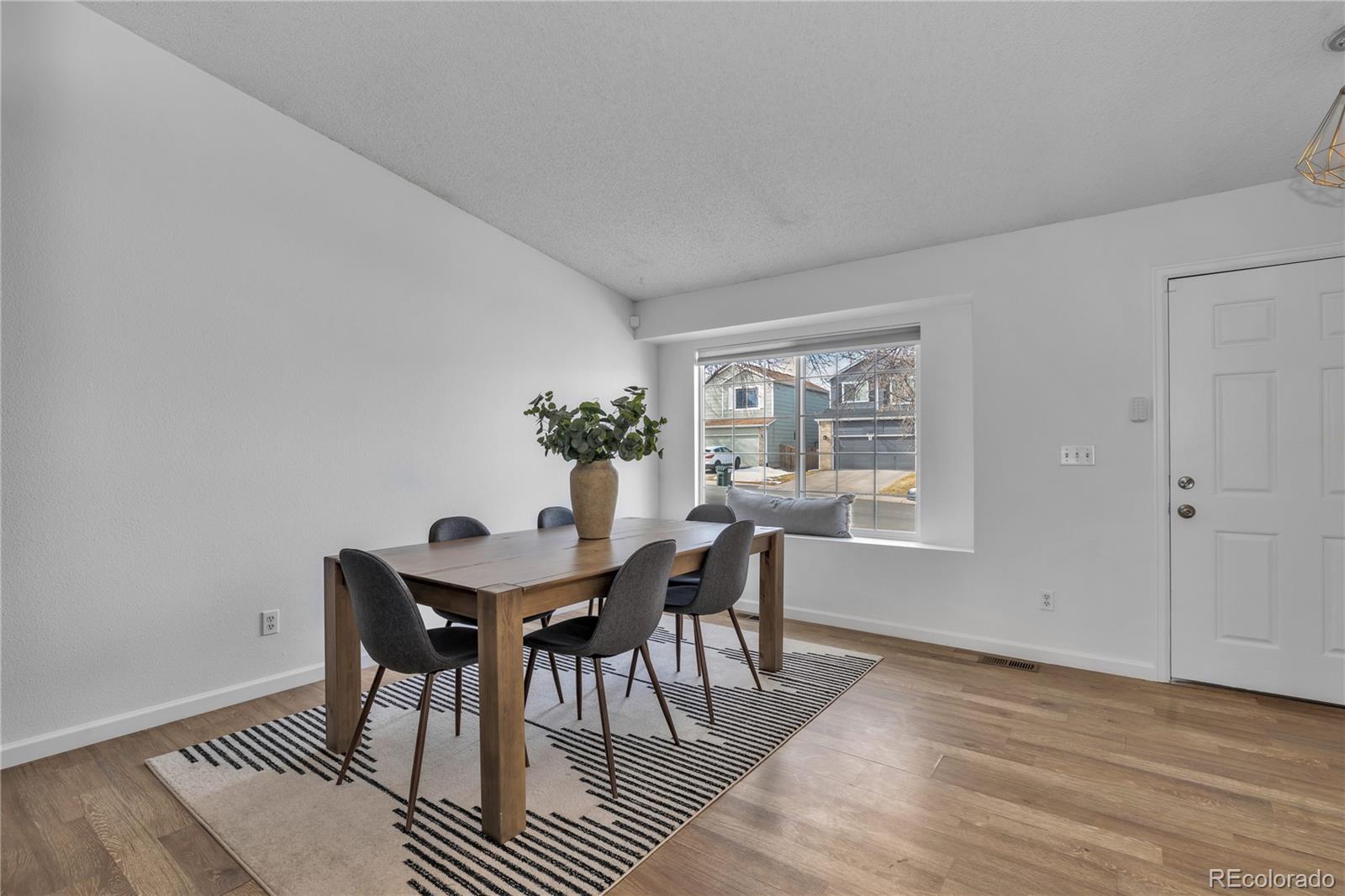 9851 South Castle Ridge Circle Highlands Ranch, CO 80129 - Photo 5 of 38