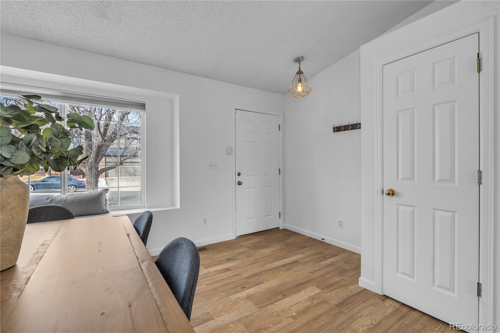 9851 South Castle Ridge Circle Highlands Ranch, CO 80129 - Photo 6 of 38