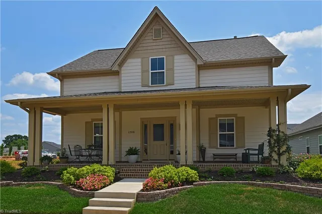 $529,900 | 1628 Cross Vlg Avenue, Kernersville, NC 27284