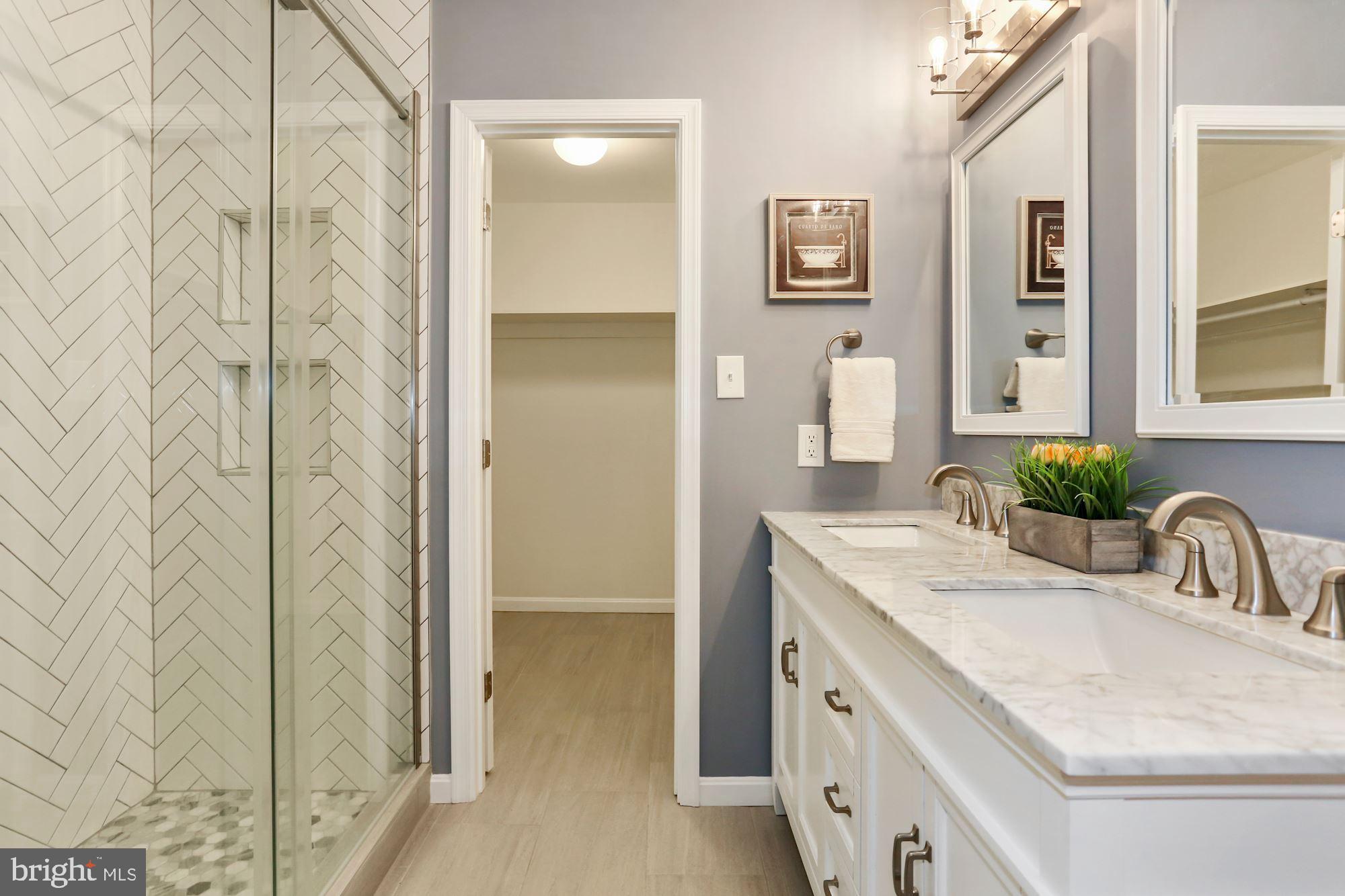 6000 Stoneygate Court Springfield, VA 22152 - Photo 24 of 56 Double vanity with marble top