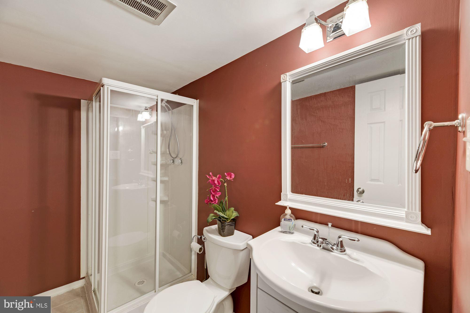 6000 Stoneygate Court Springfield, VA 22152 - Photo 39 of 56 Lower level full bath