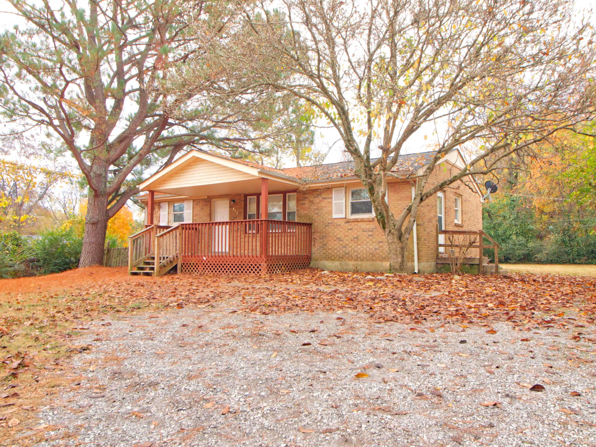 402 Britton Springs Road Clarksville, TN 37042 - Photo 2 of 27
