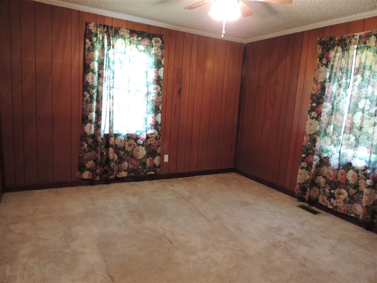 4325 Compton Bridge Road Campobello, SC 29322 - Photo 10 of 20