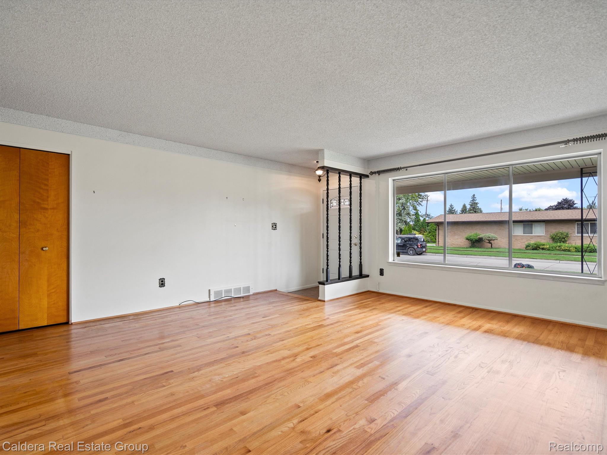 4352 Bernice Road Warren, MI 48091 - Photo 4 of 27 Gallery Image 4