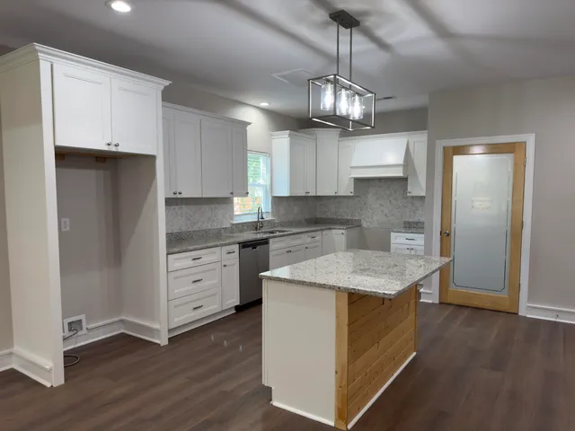 $489,500 | 438 Locust Street, Walterboro, SC 29488