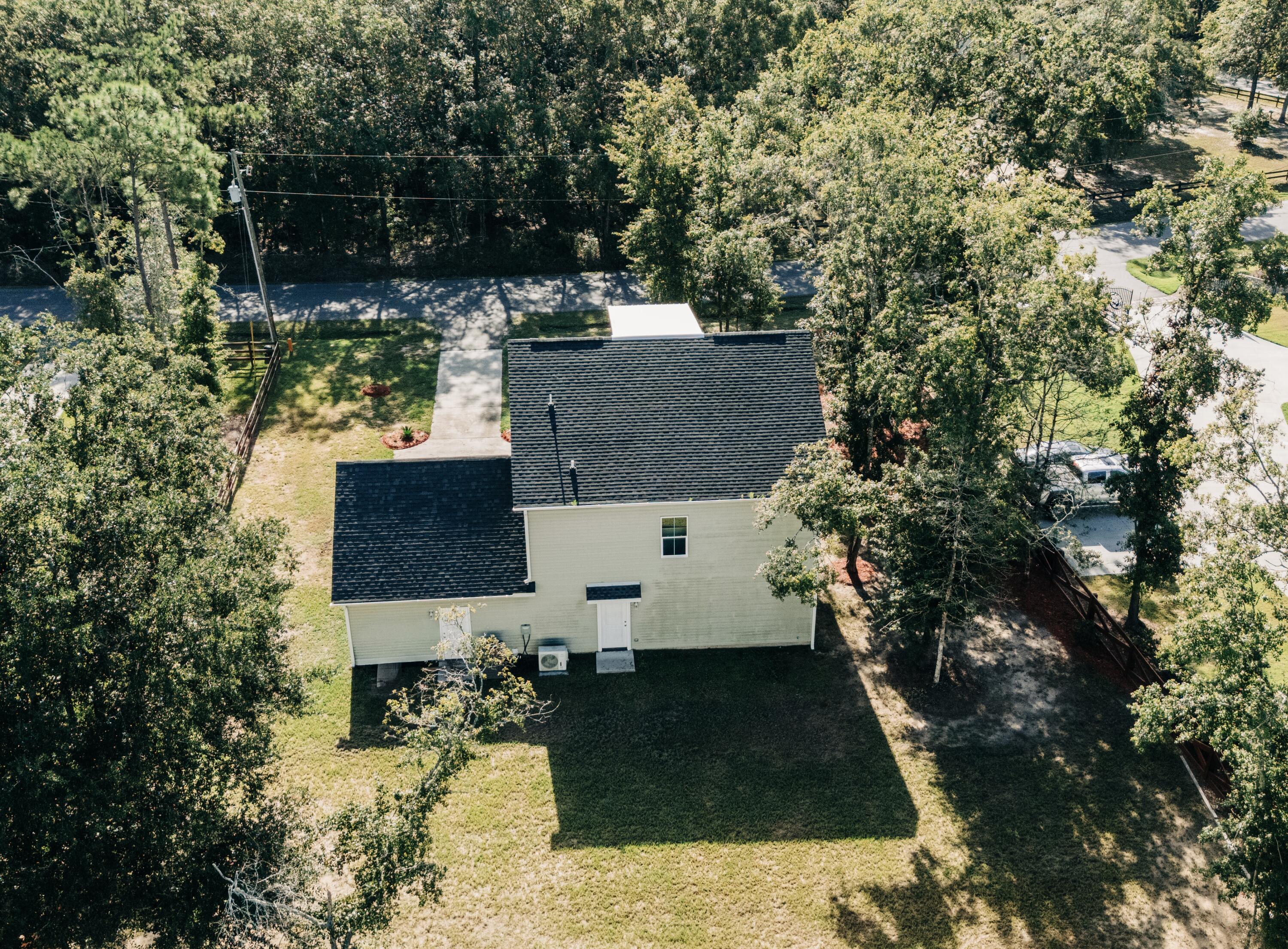 438 Locust Street Walterboro, SC 29488 - Photo 44 of 44 DJI_20251002101716_0140_D