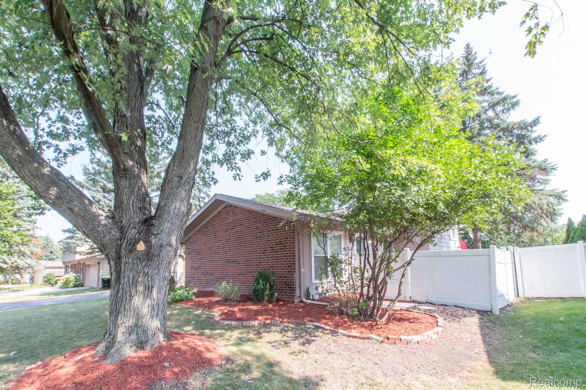 22582 Winfield Road Novi, MI 48375 - Photo 2 of 31 Gallery Image 2