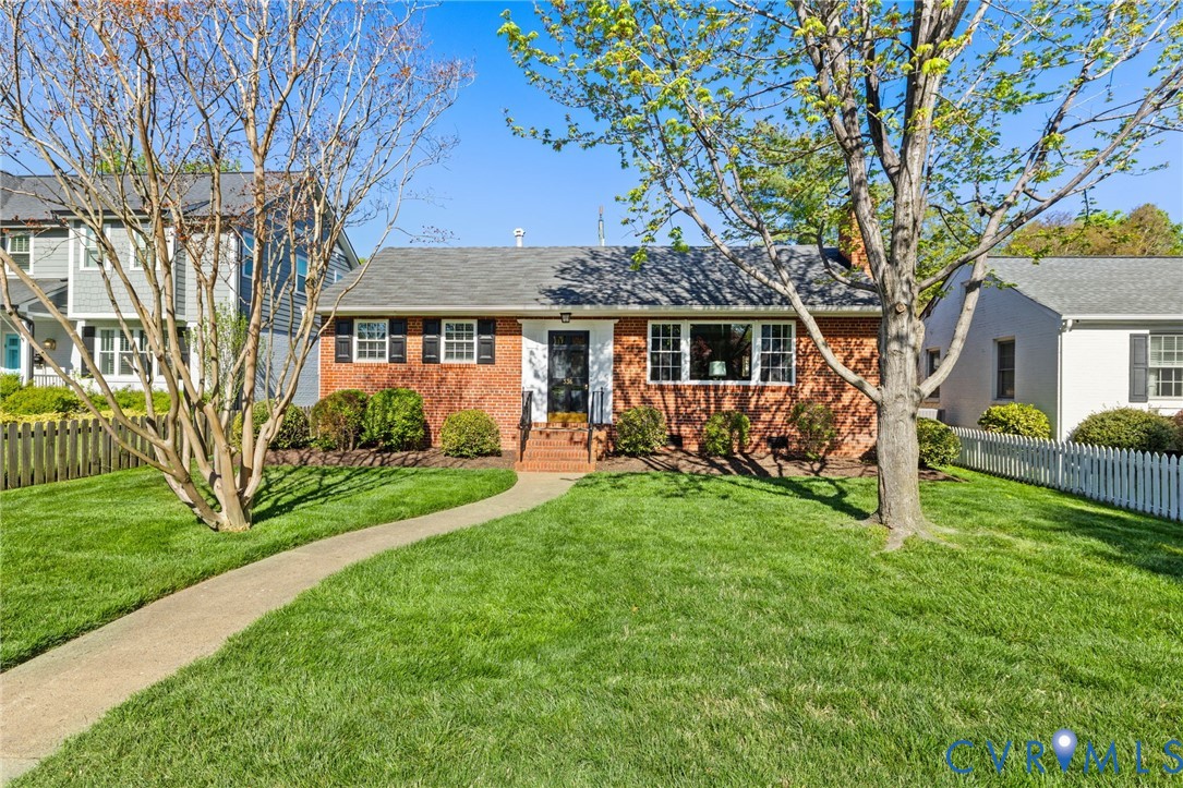 336 Lexington Road Richmond, VA 23226 - Photo 1 of 20 a front view of house with yard and green space