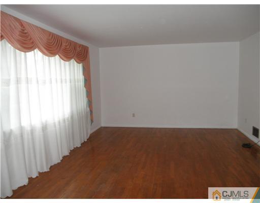 10 Academic Road East Brunswick, NJ 08816 - Photo 3 of 18 Gallery Image 3