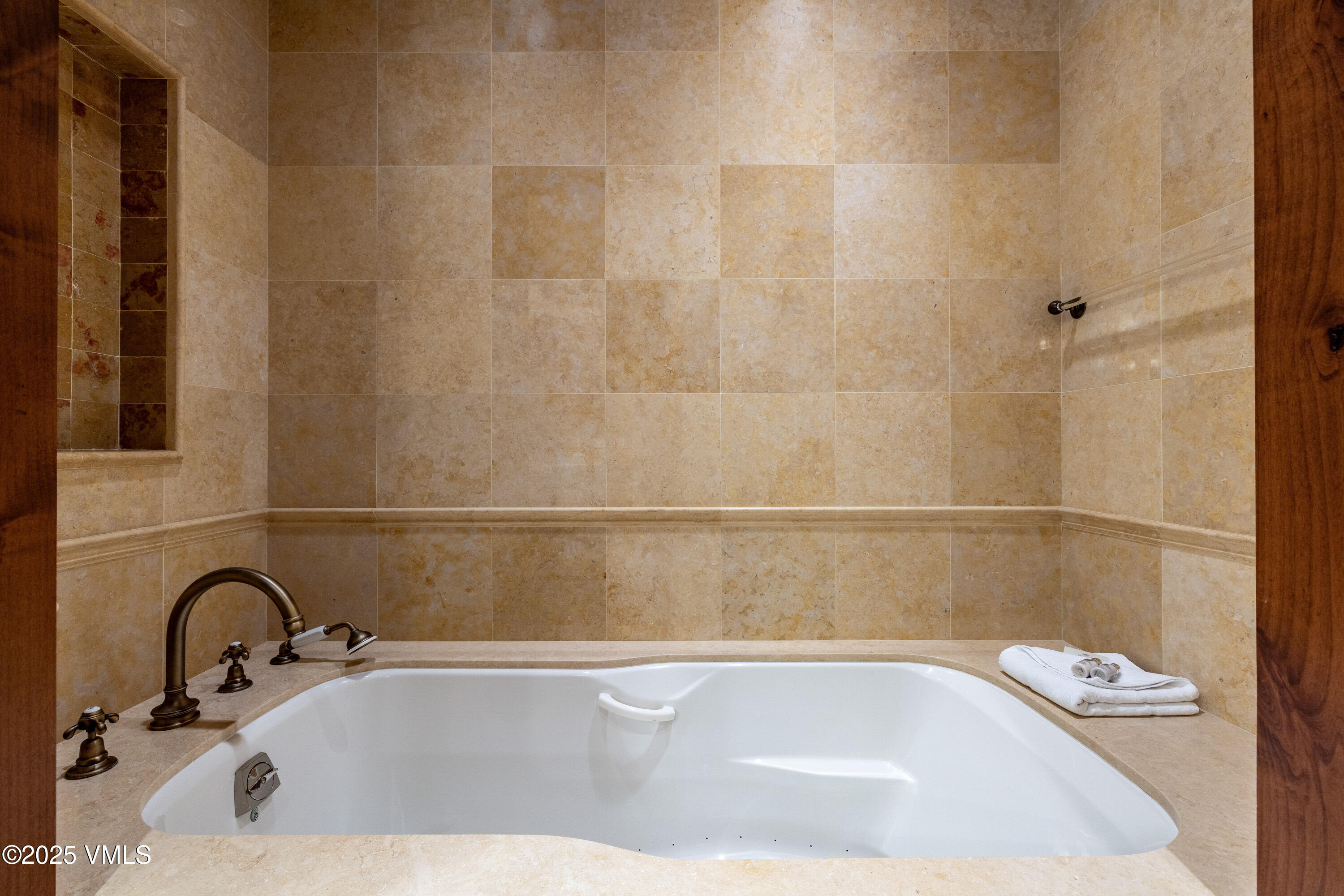 1 Willow Bridge Road, Unit 42 Vail, CO 81657 - Photo 36 of 72 primary bath