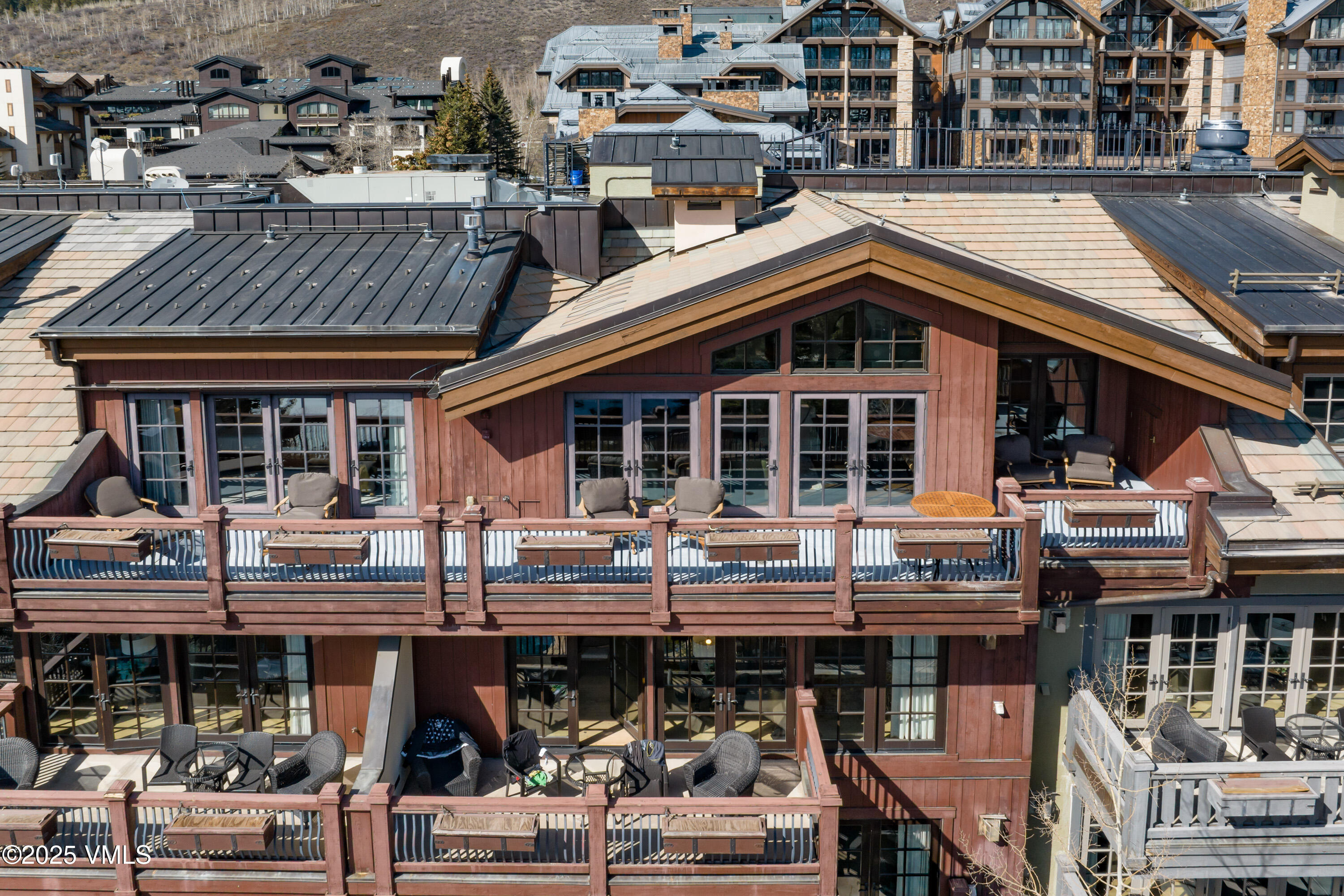 1 Willow Bridge Road, Unit 42 Vail, CO 81657 - Photo 72 of 72 a view of a cafe with sitting area