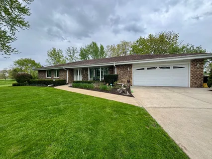 $699,000 | 135 Hillcrest Court, Barrington, IL 60010