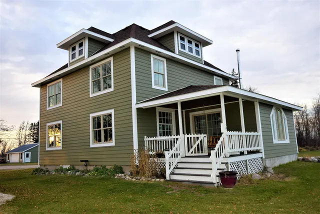 $262,500 | 38272 300th Street, Roseau, MN 56751