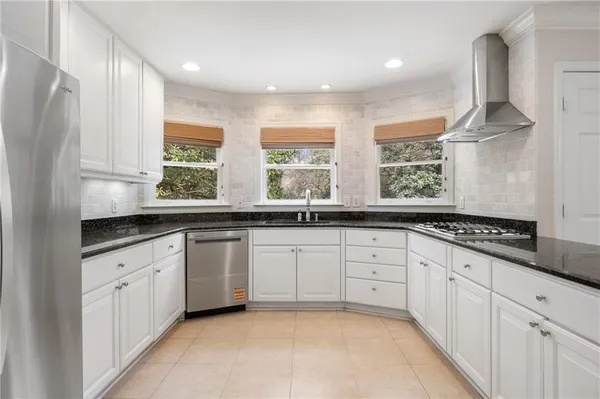 $3,900 | 128 Osner Drive Northeast, Atlanta, GA 30342