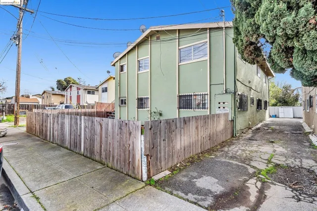 $849,999 | 128 Catron Drive, Oakland, CA 94603