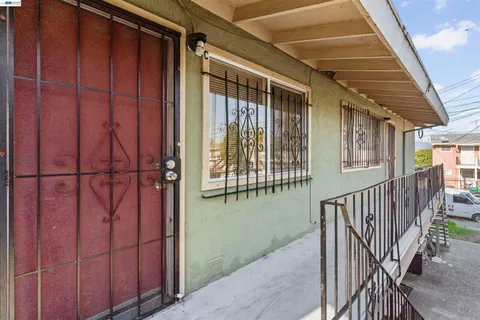 $849,999 | 128 Catron Drive, Oakland, CA 94603