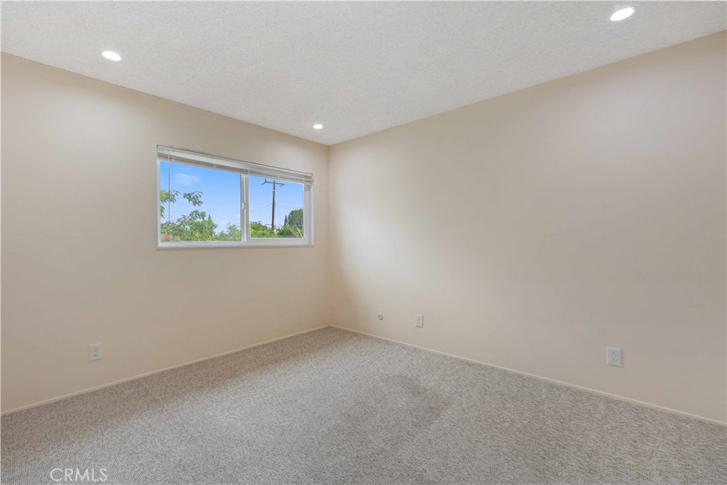 4694 Walnut Avenue Simi Valley, CA 93063 - Photo 23 of 64
