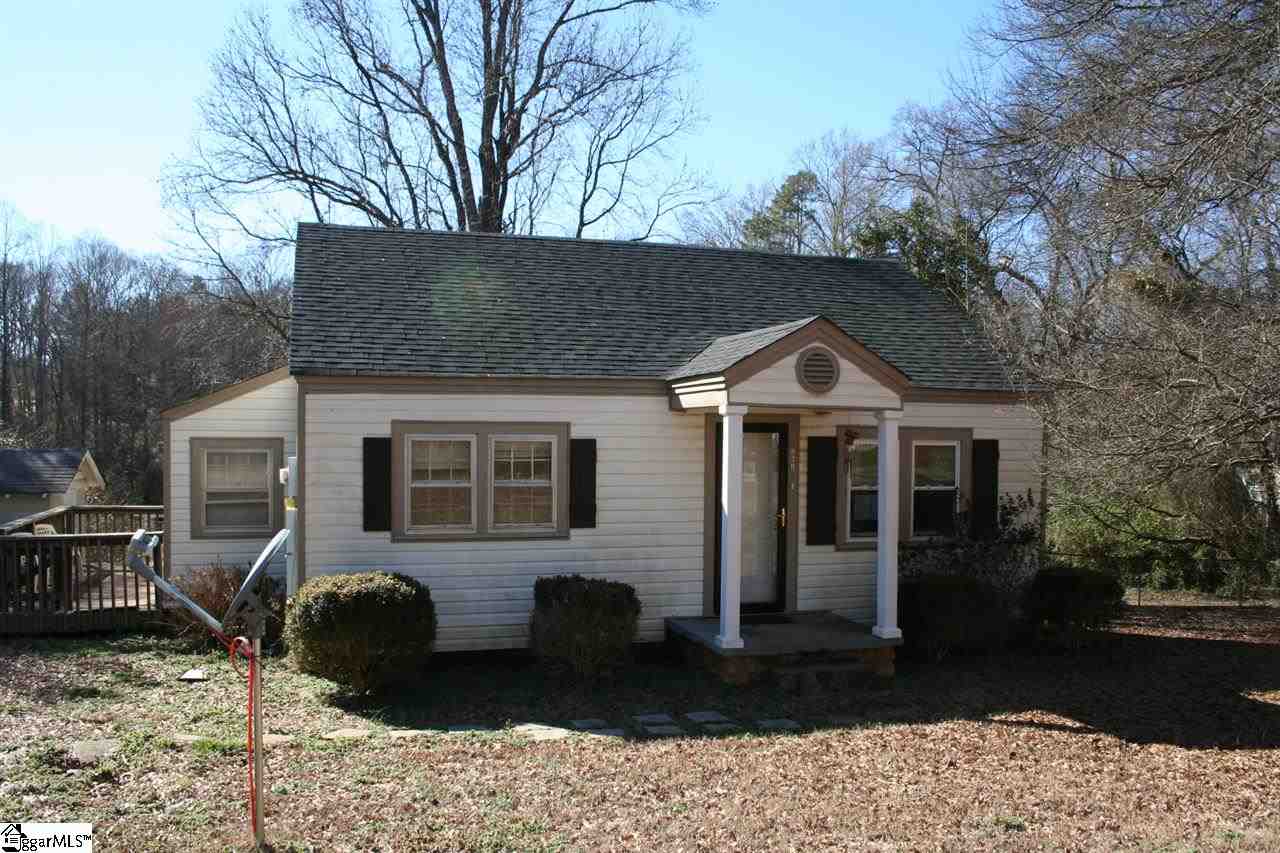 820 Boiling Springs Road Greer, SC 29650 - Photo 1 of 1 Gallery Image 1