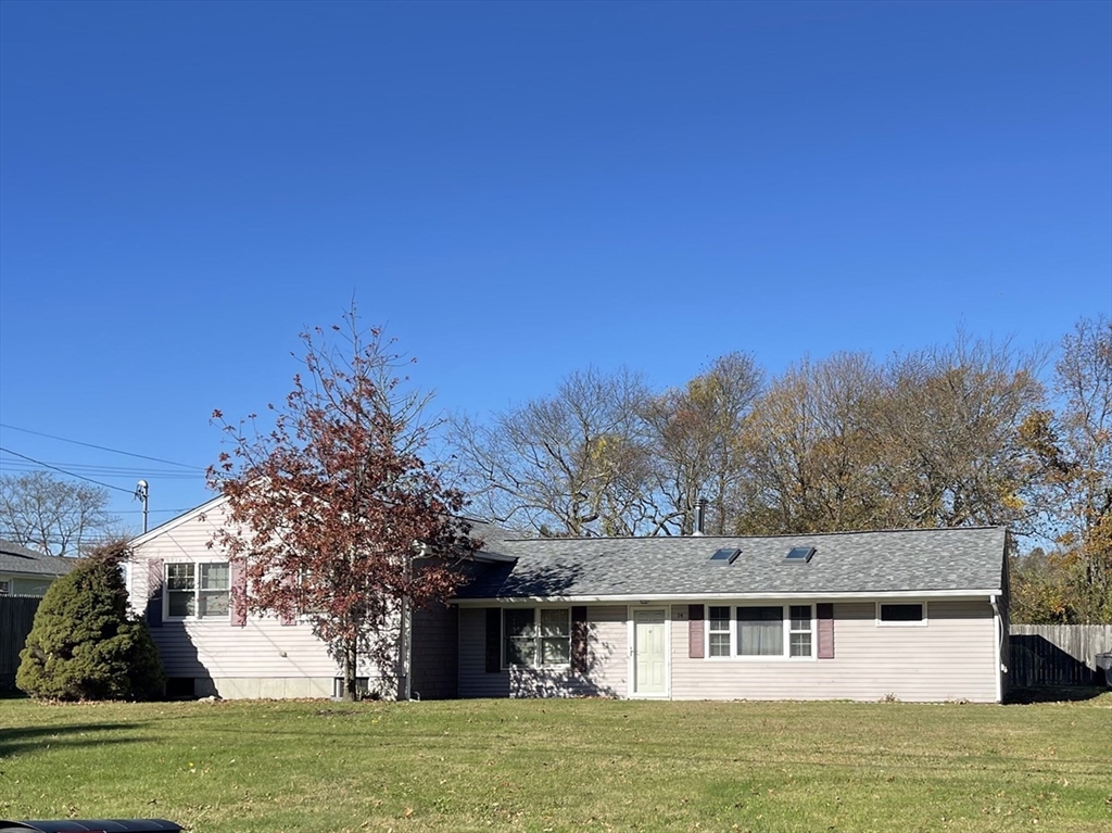 14 Glendale Road Tiverton, RI 02878 - Photo 1 of 36 Gallery Image 1