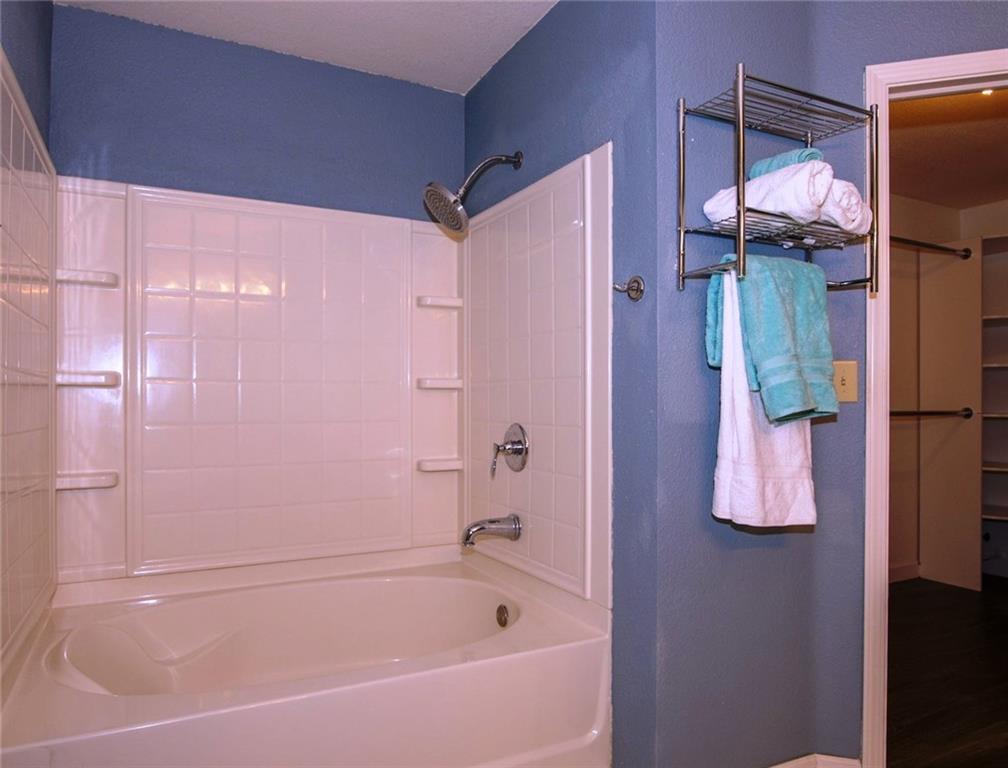 10835 Roundtree Road Fishers, IN 46037 - Photo 16 of 25 Gallery Image 16