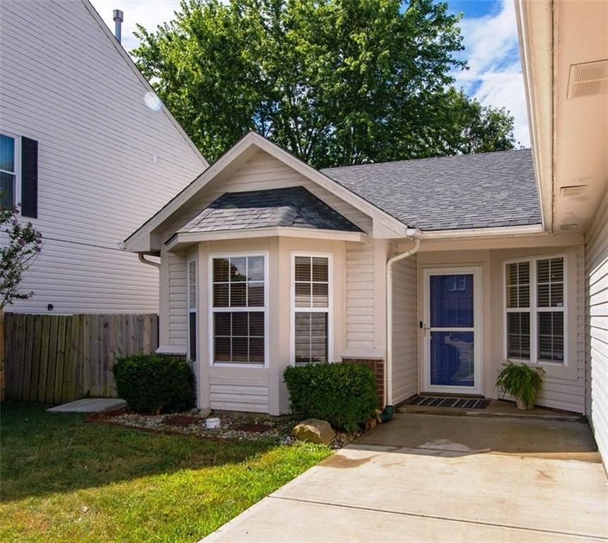 10835 Roundtree Road Fishers, IN 46037 - Photo 3 of 25 Gallery Image 3