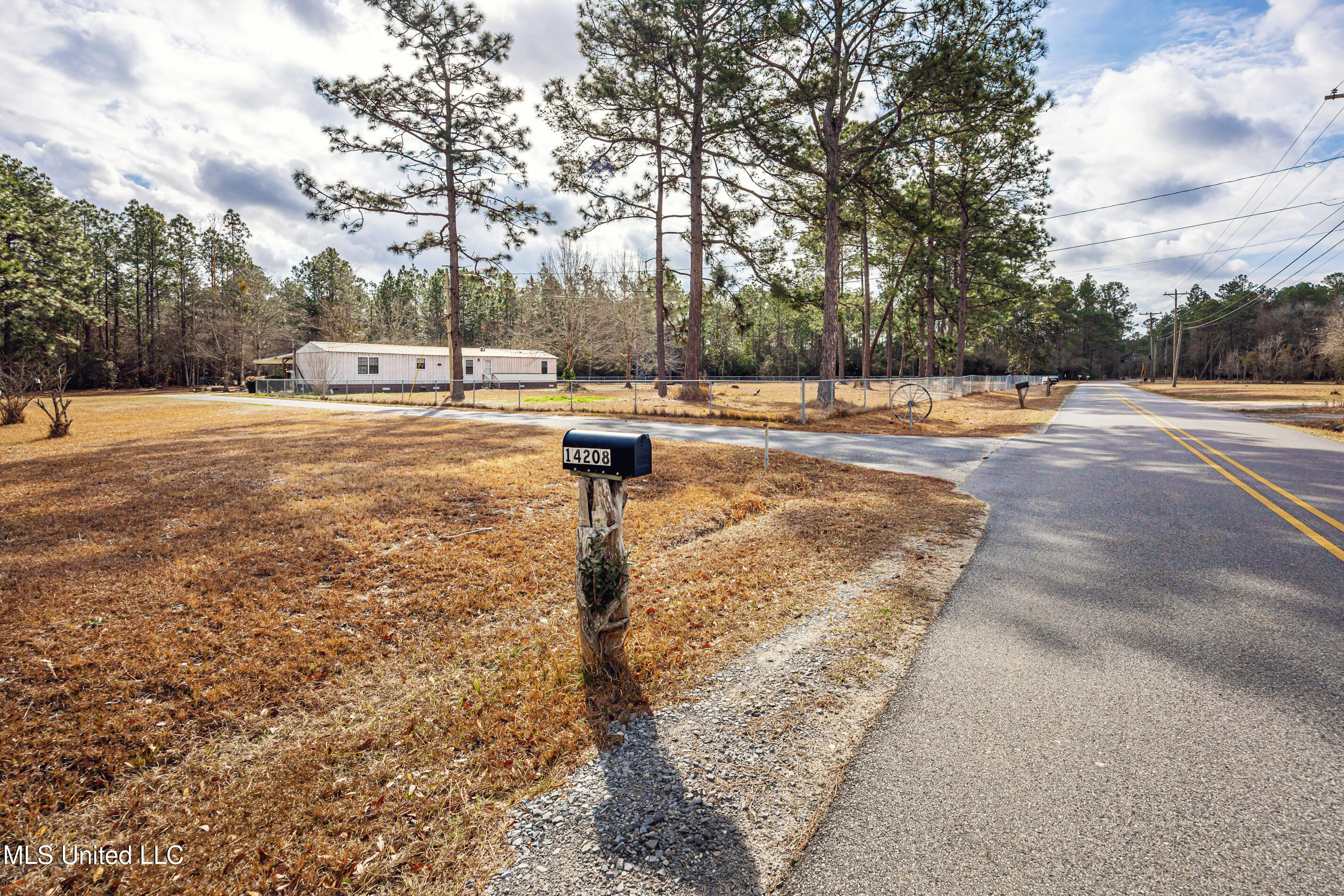 14208 Lily Orchard Road Moss Point, MS 39562 - Photo 2 of 67 IMG_7447
