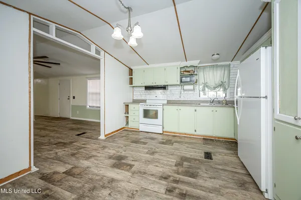 $112,000 | 14208 Lily Orchard Road, Moss Point, MS 39562