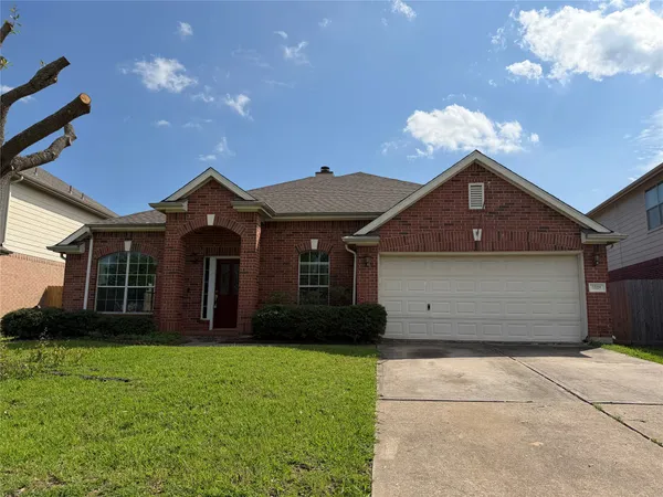 $2,500 | 3815 Beacon's View, Friendswood, TX 77546