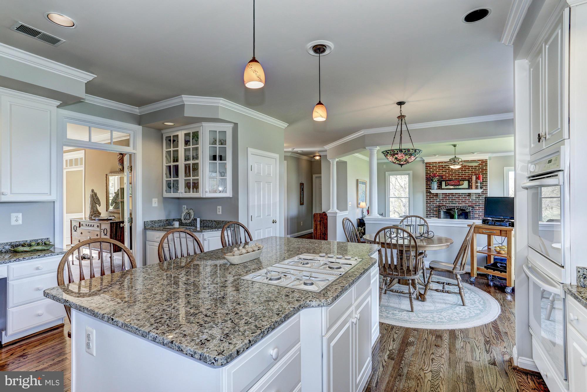 19288 Dunlop Mill Road Leesburg, VA 20175 - Photo 12 of 30 Kitchen