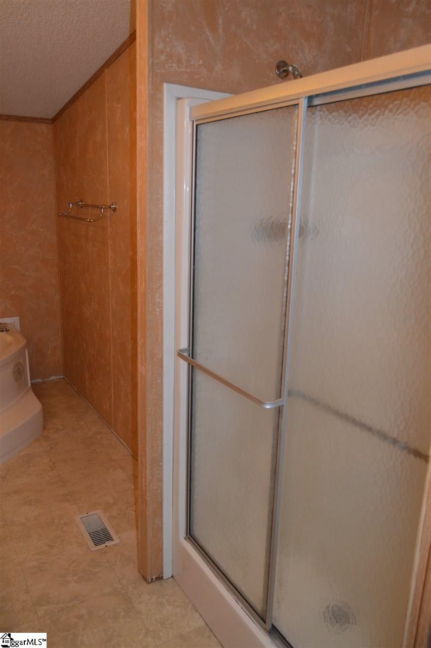 159 Campbell Lake Road Greer, SC 29651 - Photo 16 of 24 Gallery Image 16