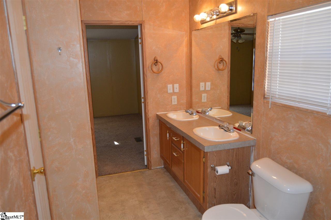 159 Campbell Lake Road Greer, SC 29651 - Photo 17 of 24 Gallery Image 17