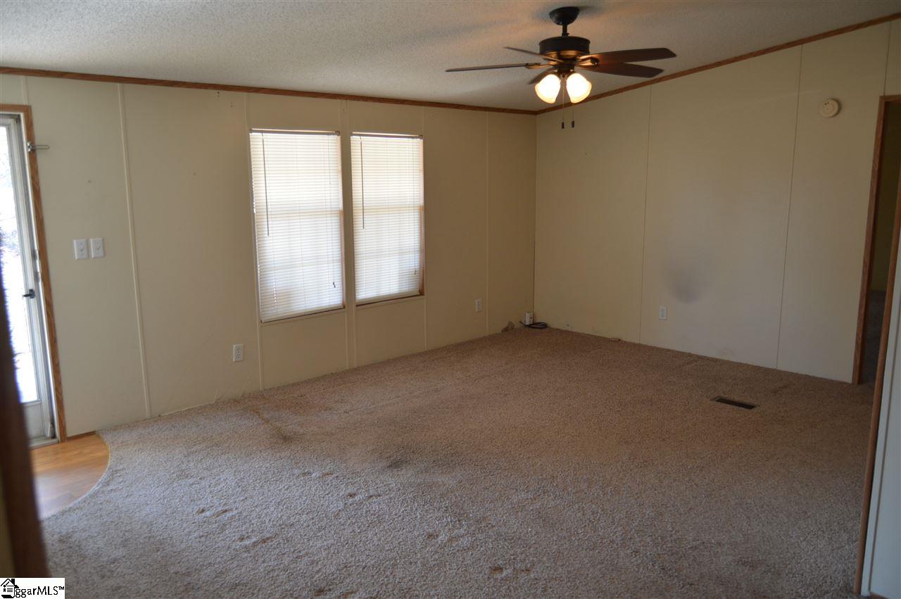 159 Campbell Lake Road Greer, SC 29651 - Photo 5 of 24 Gallery Image 5