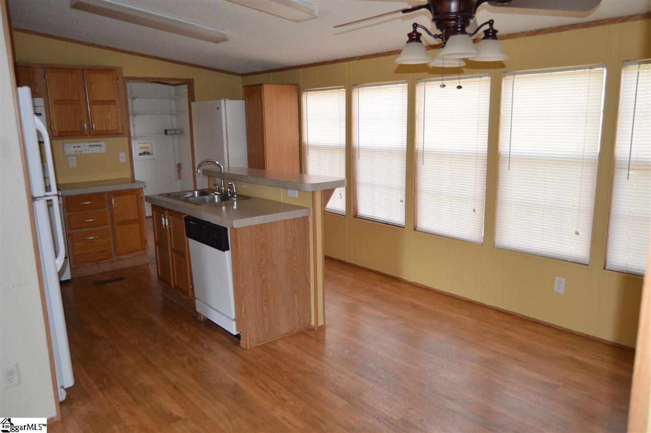 159 Campbell Lake Road Greer, SC 29651 - Photo 7 of 24 Gallery Image 7