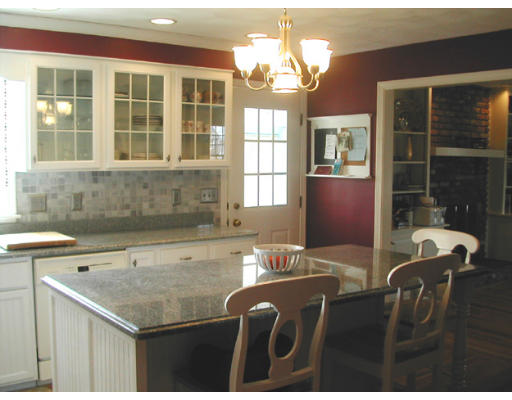 147 French Farm Road North Andover, MA 01845 - Photo 5 of 17 Gallery Image 5