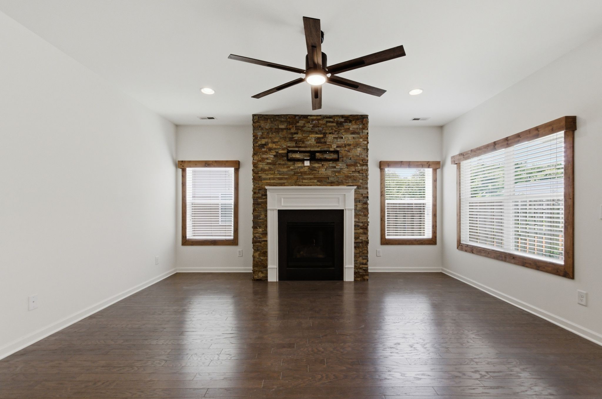921 Carnation Drive Spring Hill, TN 37174 - Photo 6 of 31