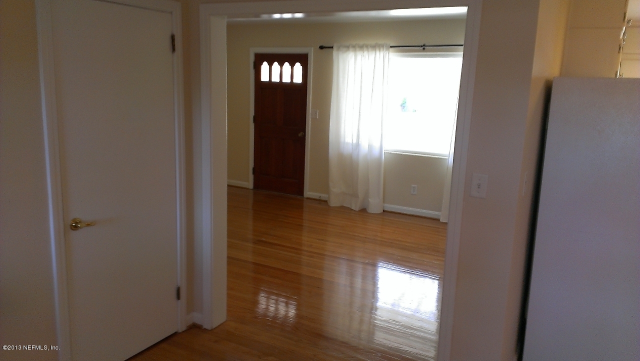 6914 Holiday Road North Jacksonville, FL 32216 - Photo 4 of 23 IMAG0042