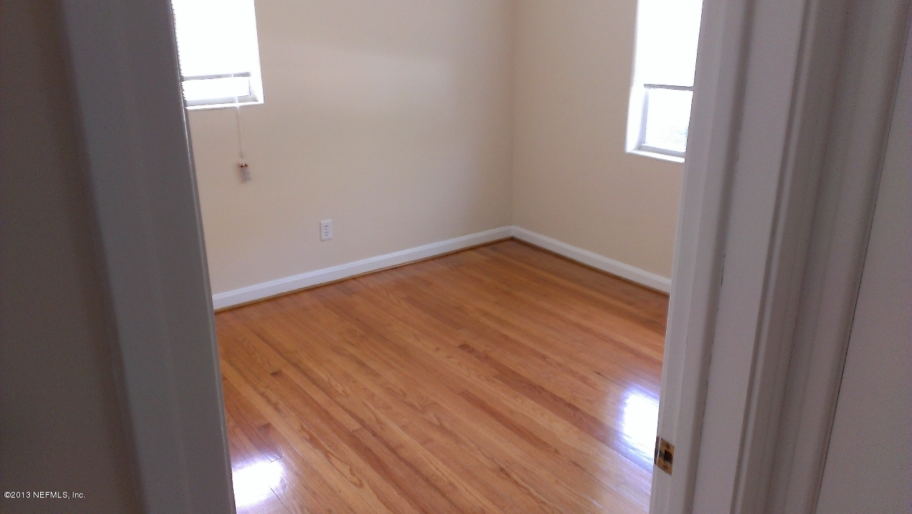6914 Holiday Road North Jacksonville, FL 32216 - Photo 9 of 23 IMAG0048