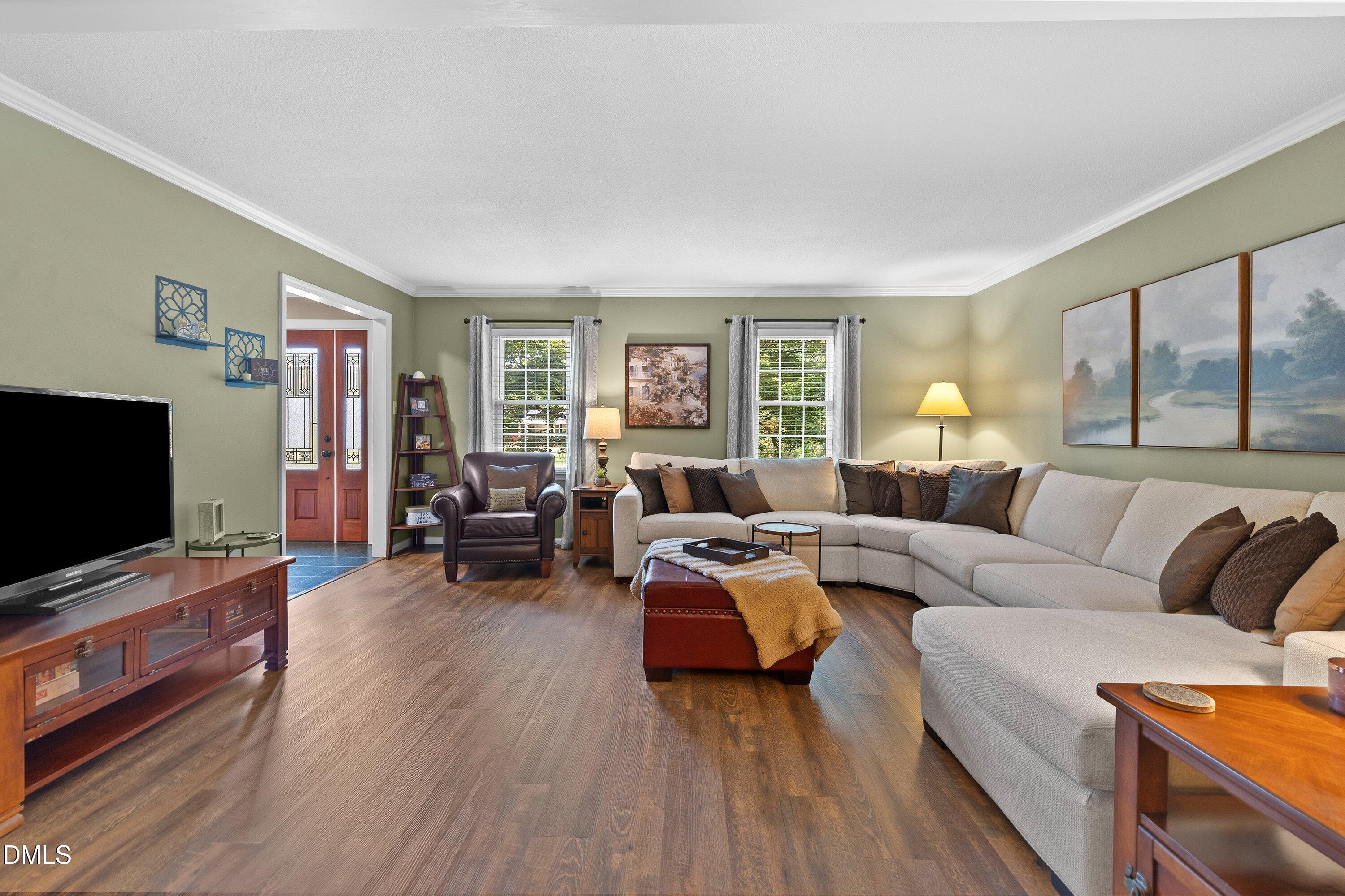 911 Emory Lane Raleigh, NC 27609 - Photo 8 of 55 12-911 Emory Ln_1897