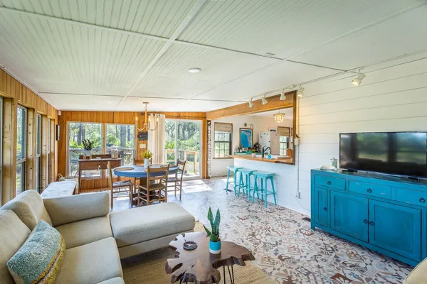 $389,000 | 40 Lake View Drive, Panacea, FL 32346