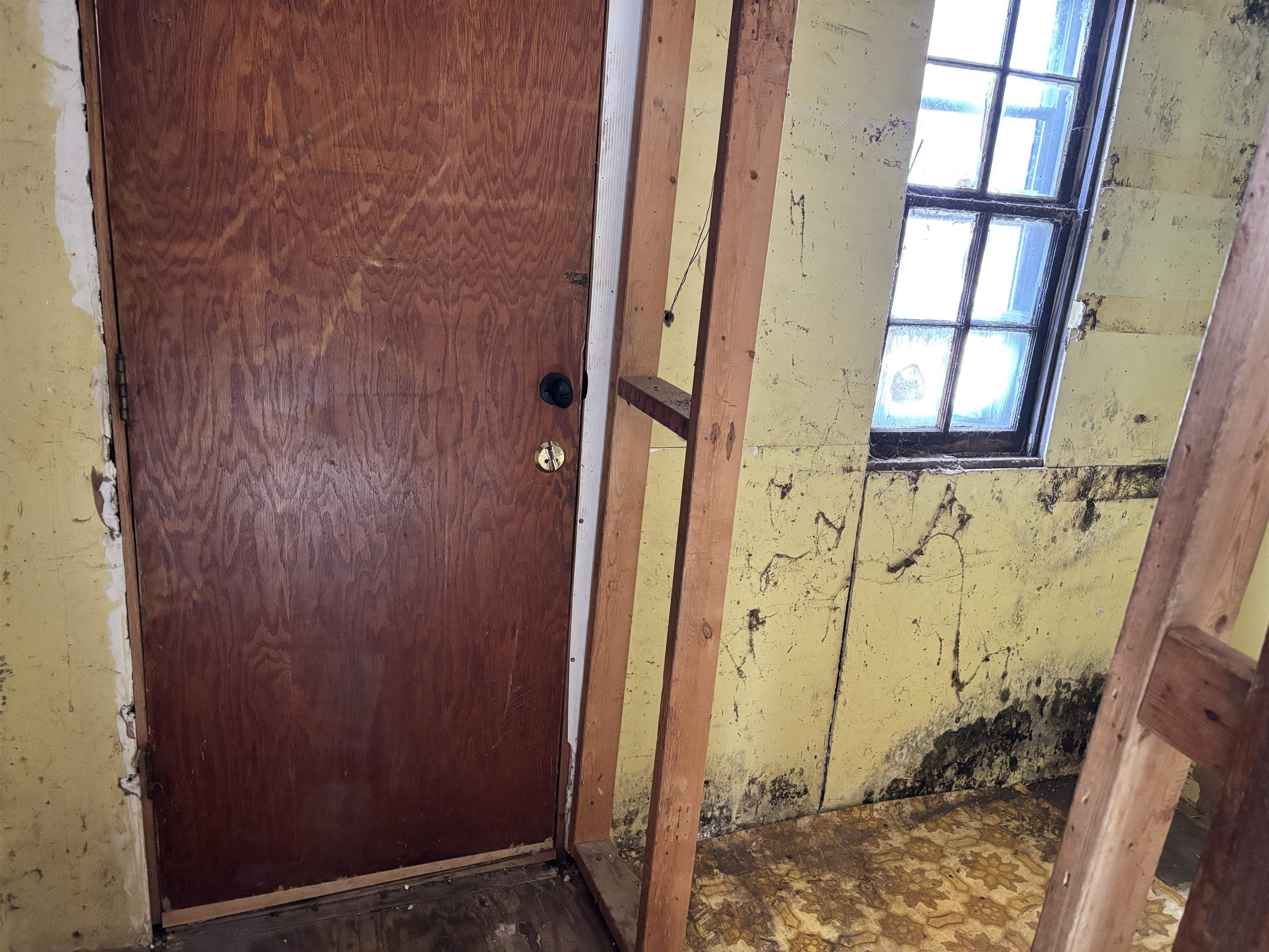 2120 Winnebago Street Madison, WI 53704 - Photo 15 of 32