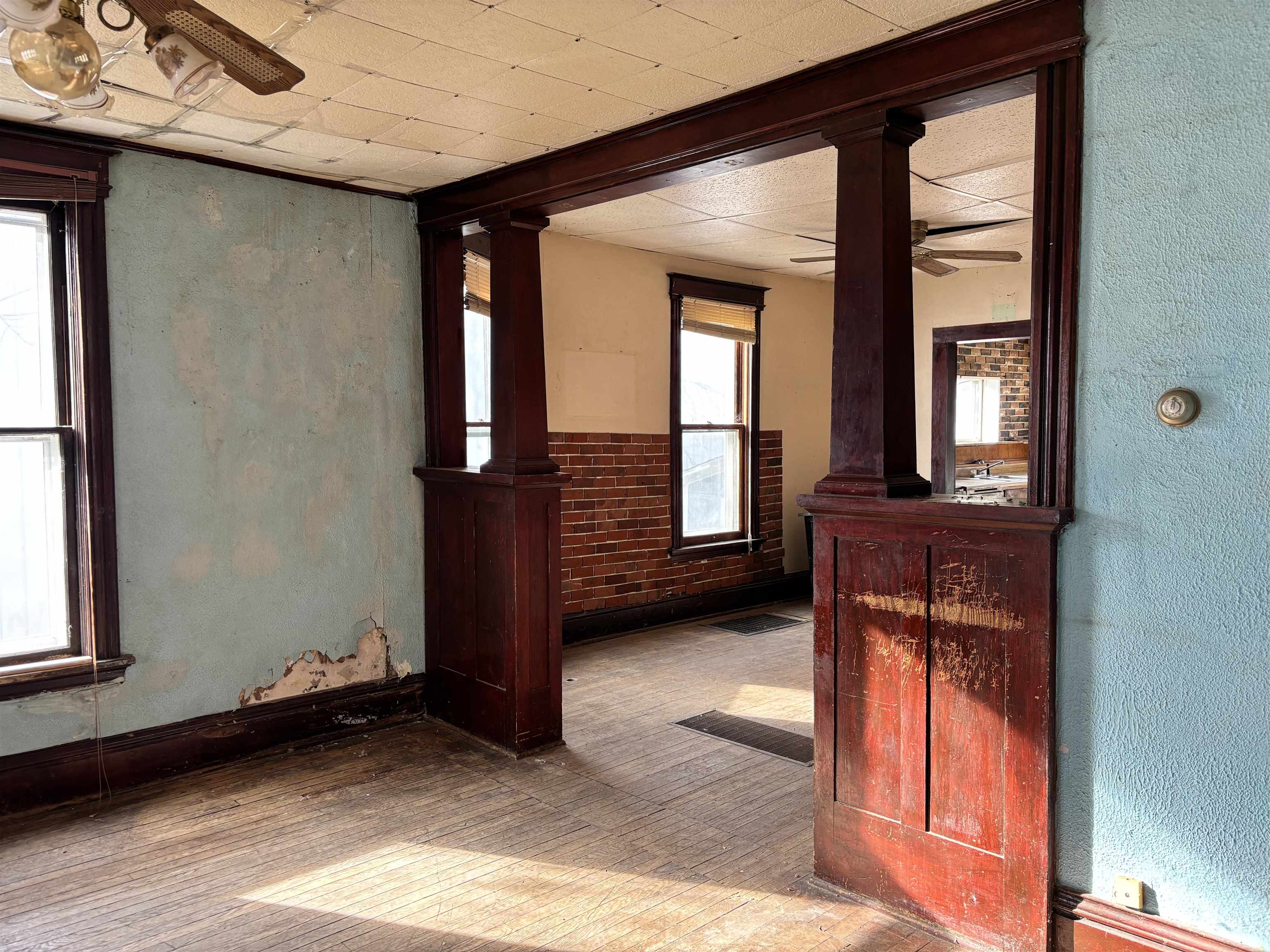 2120 Winnebago Street Madison, WI 53704 - Photo 6 of 32