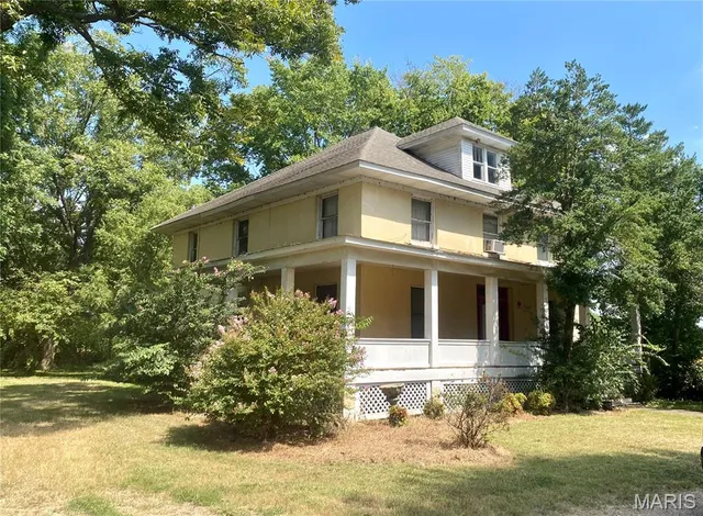 $125,000 | 313 North 9th Street, Charleston, MO 63834